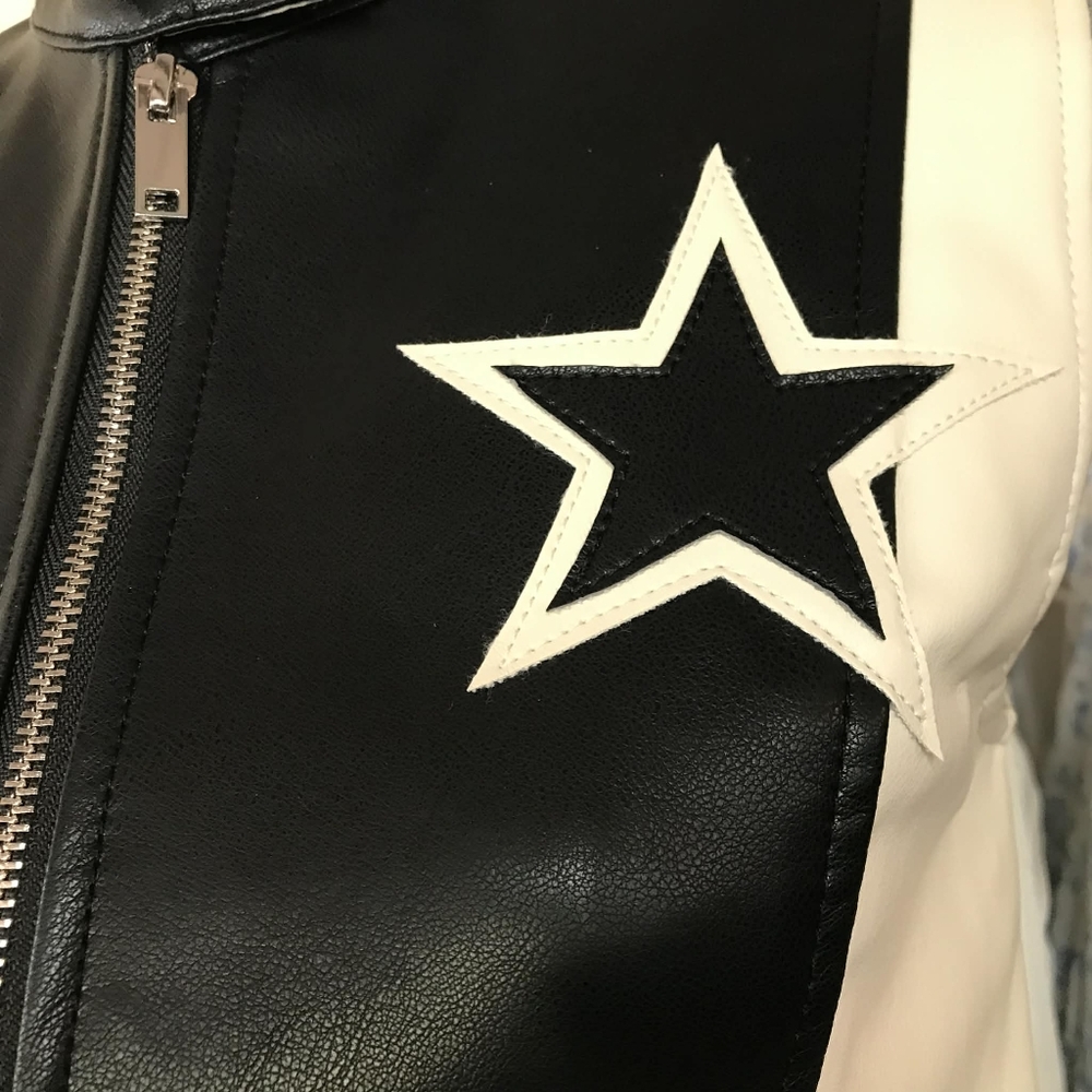 Stoosh NWOT Faux Leather Zip Up Star Outlay Vest Womens Size Small - Picture 6 of 8